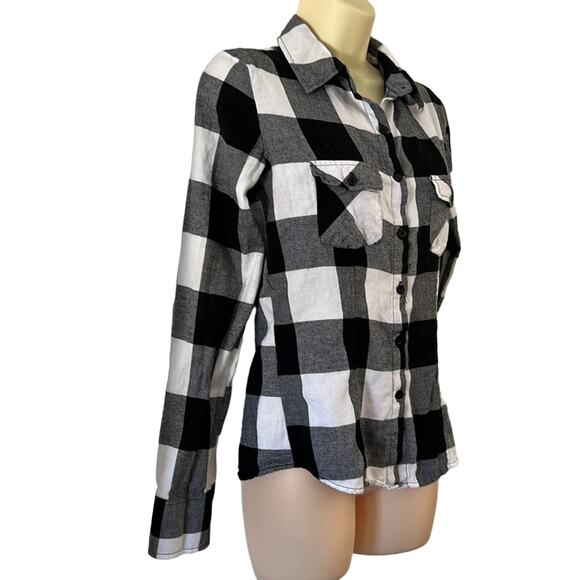 Nollie Slim Fit Juniors Size M Black & White Check Blouse Button Down Preppy - Picture 2 of 9